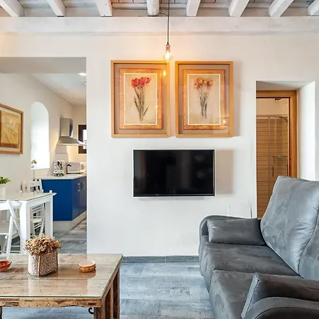 Rosa Apartment